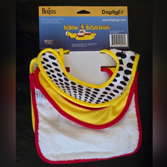 The Beatles Yellow Submarine Kids Baby Bib Set Yellow Black White Red NWT - Picture 3 of 4
